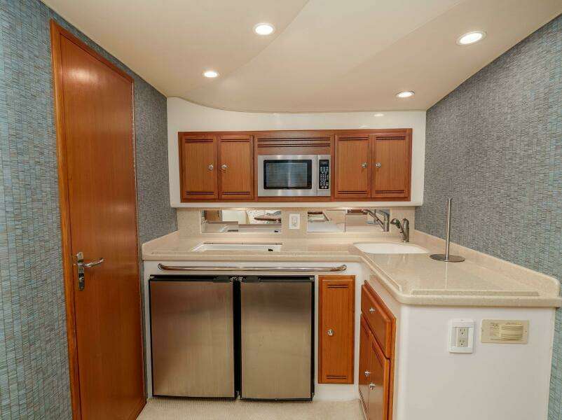 2008 Cabo 38 Express SHOW TIME - Galley