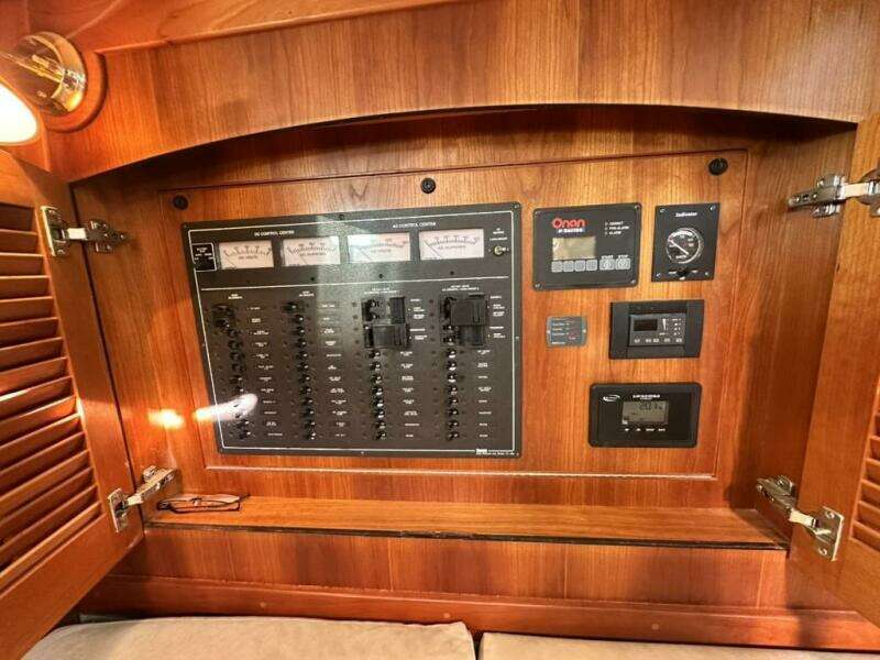 DESTINY 34ft Sabre Yacht For Sale