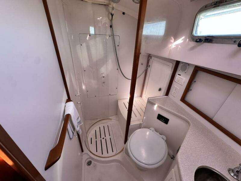 DESTINY 34ft Sabre Yacht For Sale
