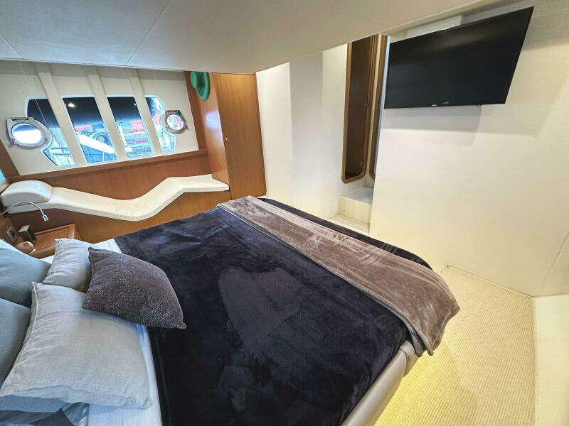 PRIMO 53ft Ferretti Yachts Yacht For Sale