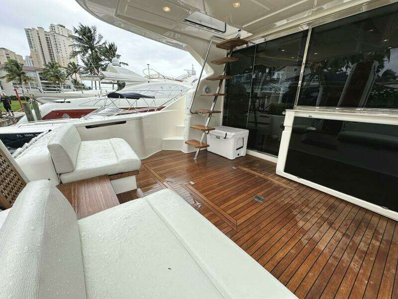 PRIMO 53ft Ferretti Yachts Yacht For Sale