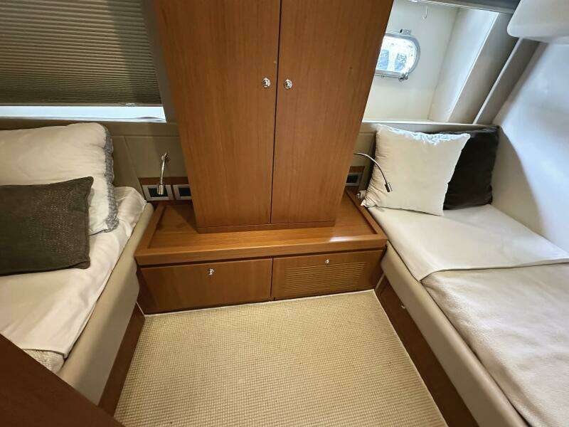 PRIMO 53ft Ferretti Yachts Yacht For Sale