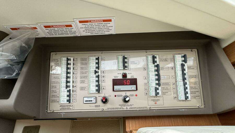 PRIMO 53ft Ferretti Yachts Yacht For Sale