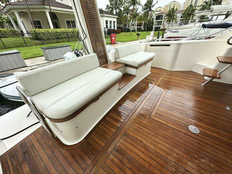 PRIMO 53ft Ferretti Yachts Yacht For Sale