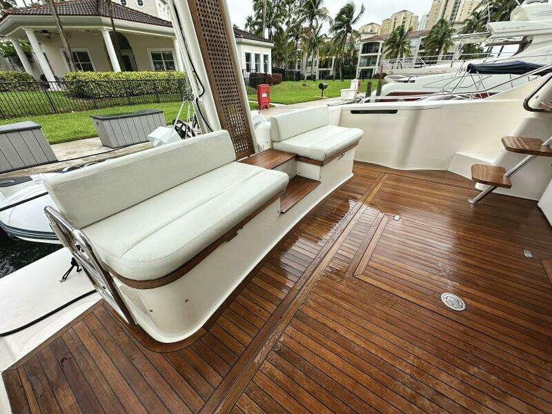 PRIMO 53ft Ferretti Yachts Yacht For Sale