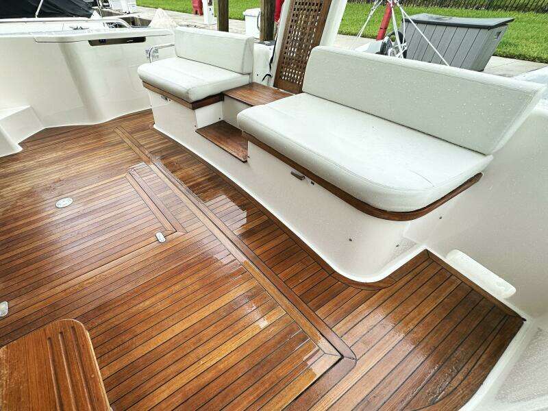 PRIMO 53ft Ferretti Yachts Yacht For Sale