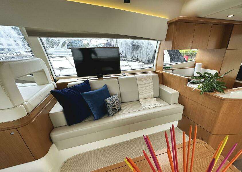 PRIMO 53ft Ferretti Yachts Yacht For Sale