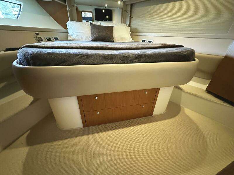 PRIMO 53ft Ferretti Yachts Yacht For Sale