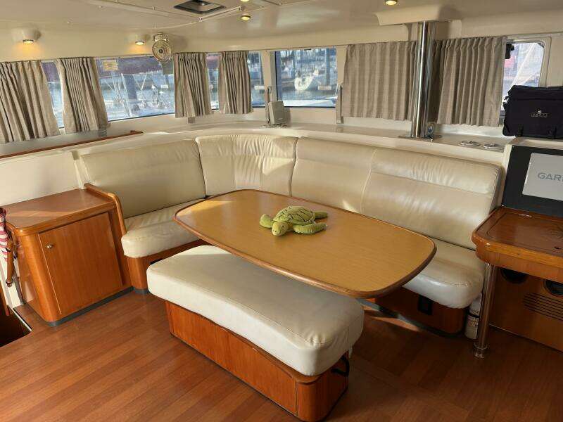 MAKANI 44ft Lagoon Yacht For Sale