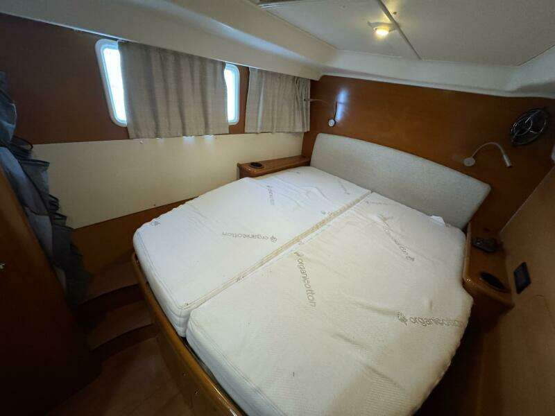 MAKANI 44ft Lagoon Yacht For Sale