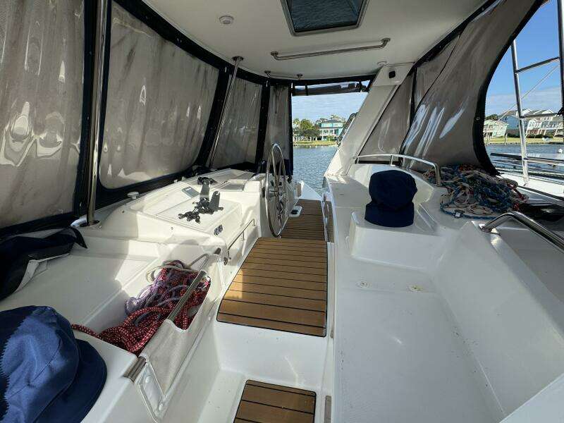 MAKANI 44ft Lagoon Yacht For Sale