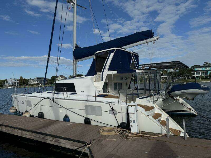 MAKANI 44ft Lagoon Yacht For Sale