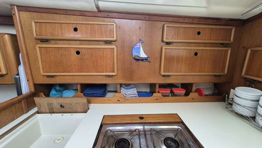 Larose des Vents V 33ft Hunter Yacht For Sale