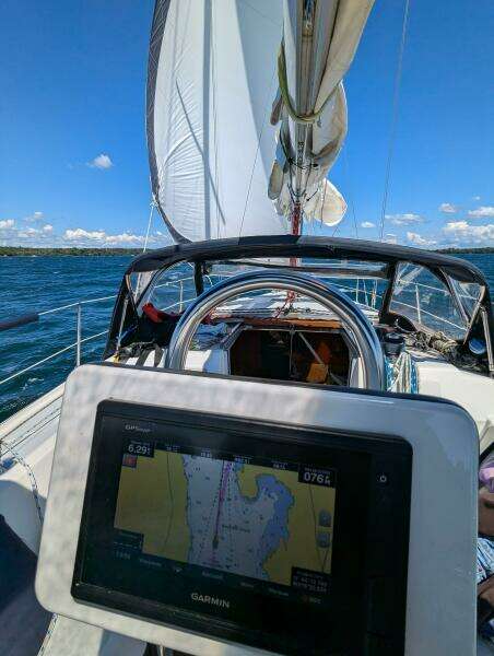 Larose des Vents V 33ft Hunter Yacht For Sale