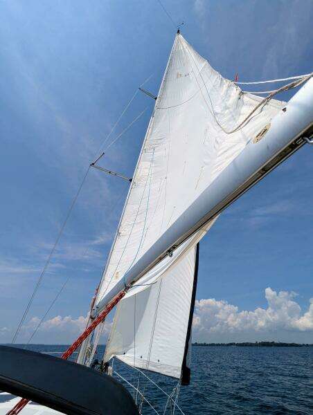 Larose des Vents V 33ft Hunter Yacht For Sale