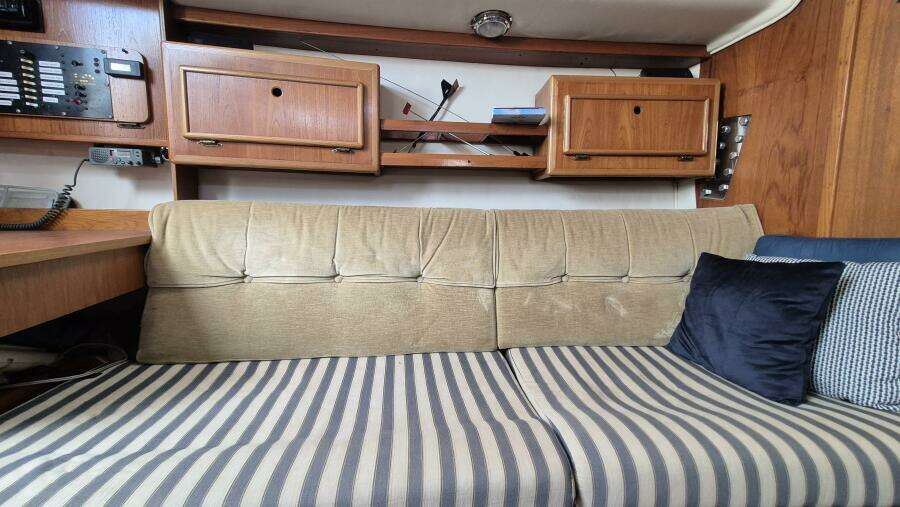 Larose des Vents V 33ft Hunter Yacht For Sale