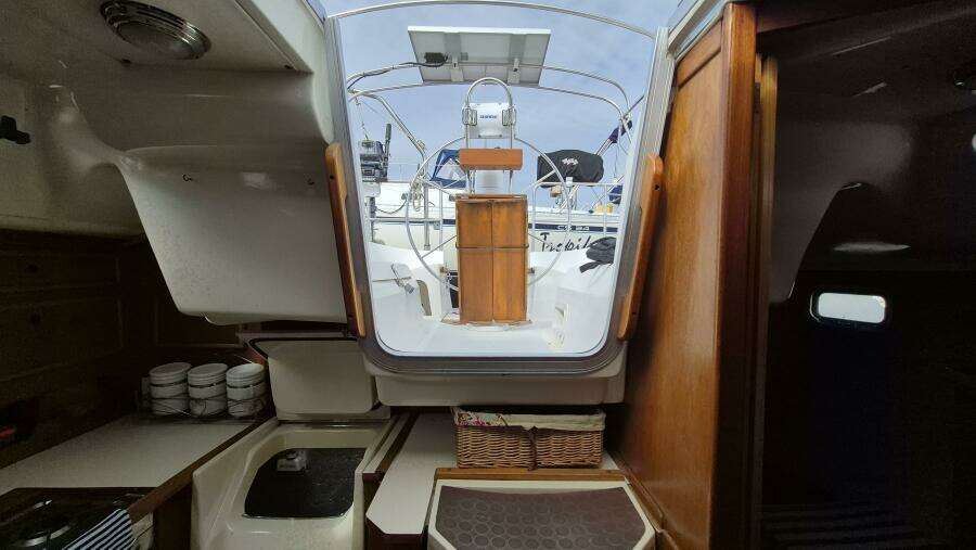 Larose des Vents V 33ft Hunter Yacht For Sale