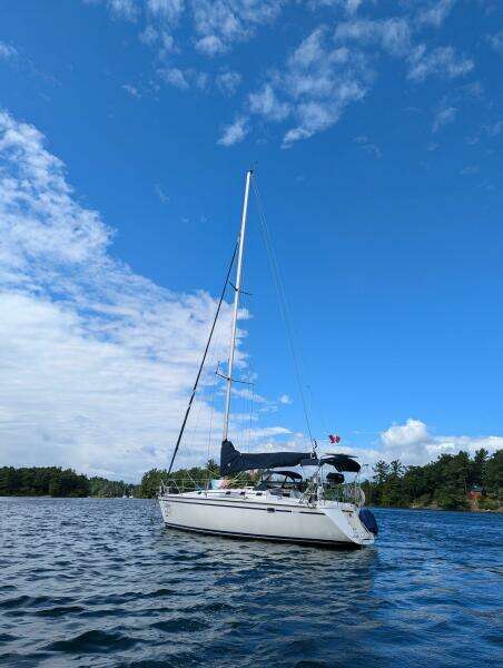 Larose des Vents V 33ft Hunter Yacht For Sale