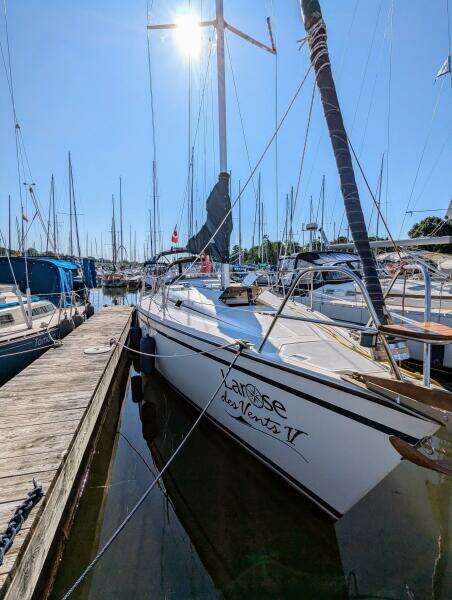 Larose des Vents V 33ft Hunter Yacht For Sale