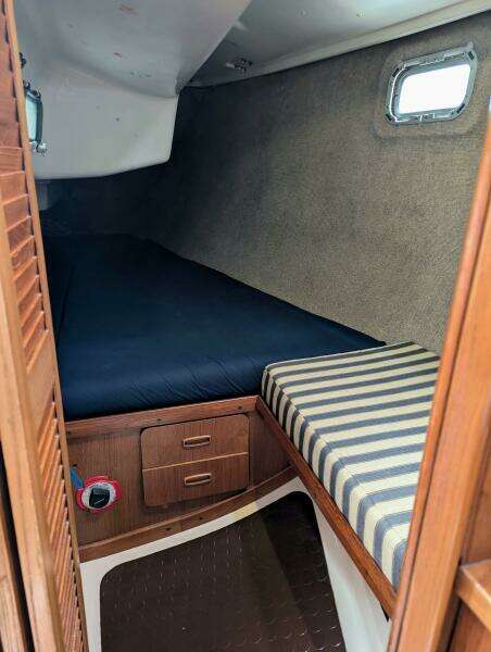 Larose des Vents V 33ft Hunter Yacht For Sale