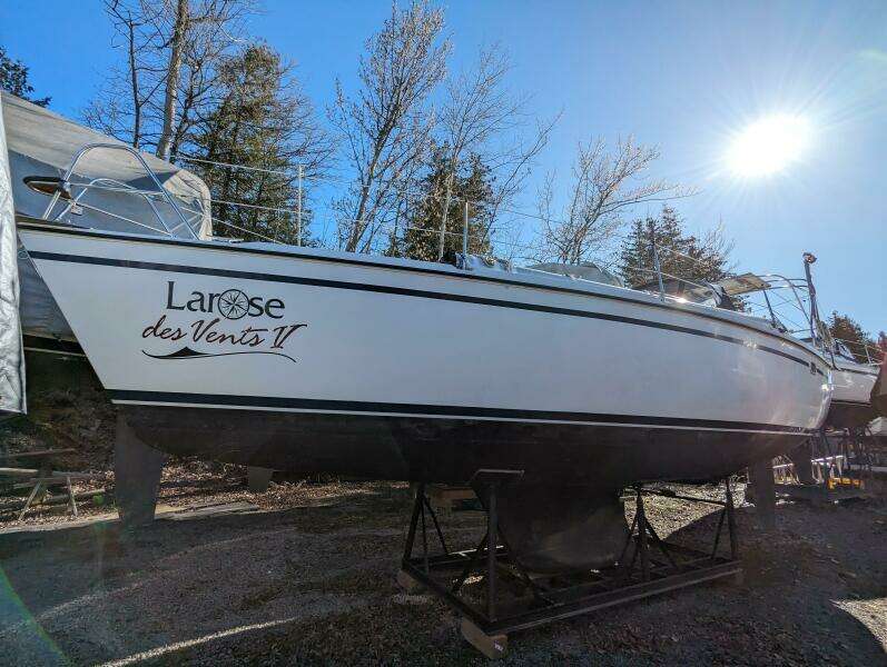 Larose des Vents V 33ft Hunter Yacht For Sale