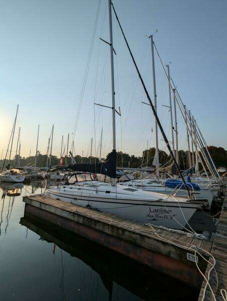 Larose des Vents V 33ft Hunter Yacht For Sale