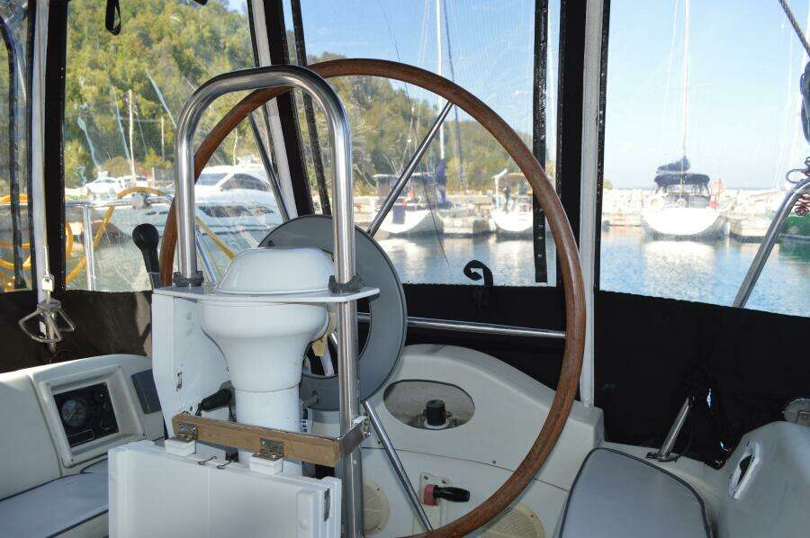 Moonraker 32ft Kirie Yacht For Sale