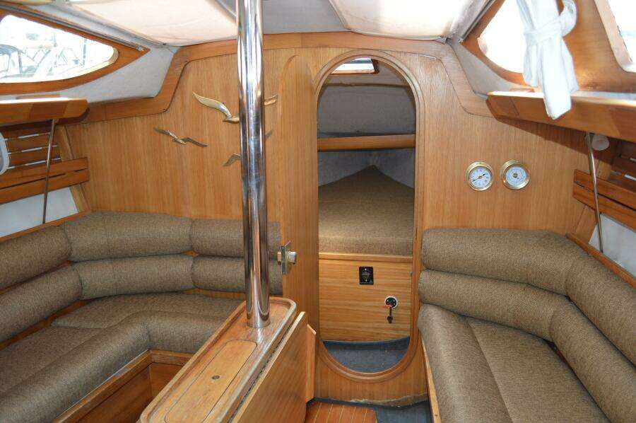 Moonraker 32ft Kirie Yacht For Sale