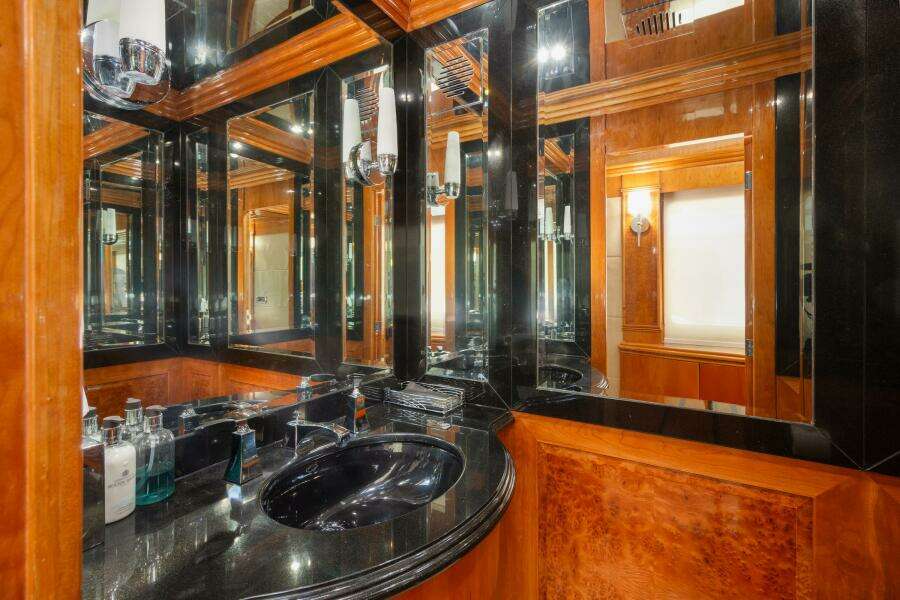 97ft Hargrave Yacht For Sale