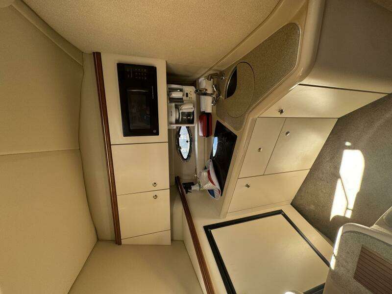 34ft Cruisers Yachts Yacht For Sale