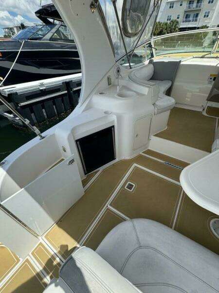 34ft Cruisers Yachts Yacht For Sale