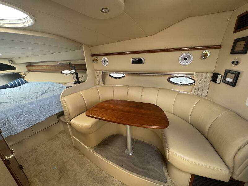 34ft Cruisers Yachts Yacht For Sale