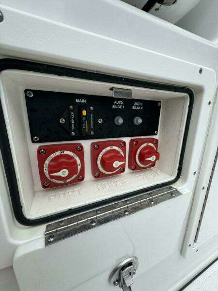 28ft Sportsman Yacht For Sale