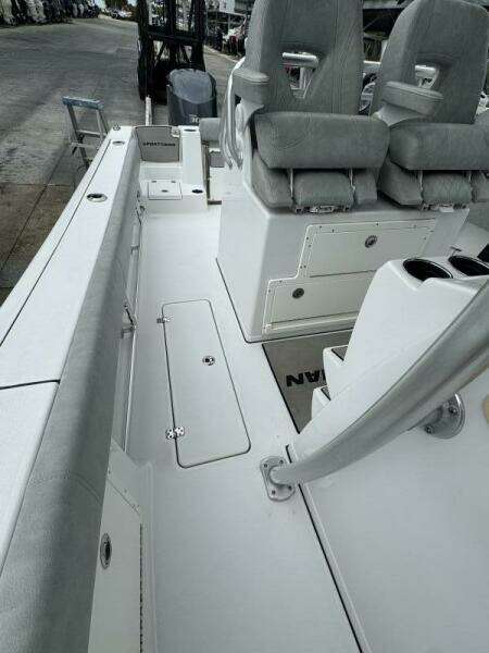 28ft Sportsman Yacht For Sale
