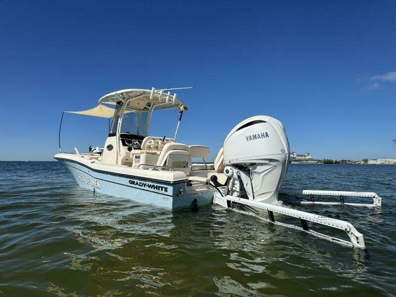 25ft Grady White Yacht For Sale