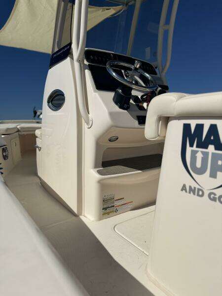 25ft Grady White Yacht For Sale