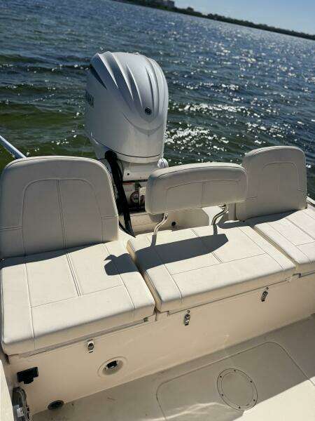 25ft Grady White Yacht For Sale
