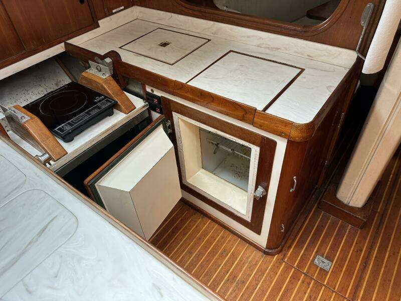 Big Adventure 46ft Oceanic Yacht For Sale