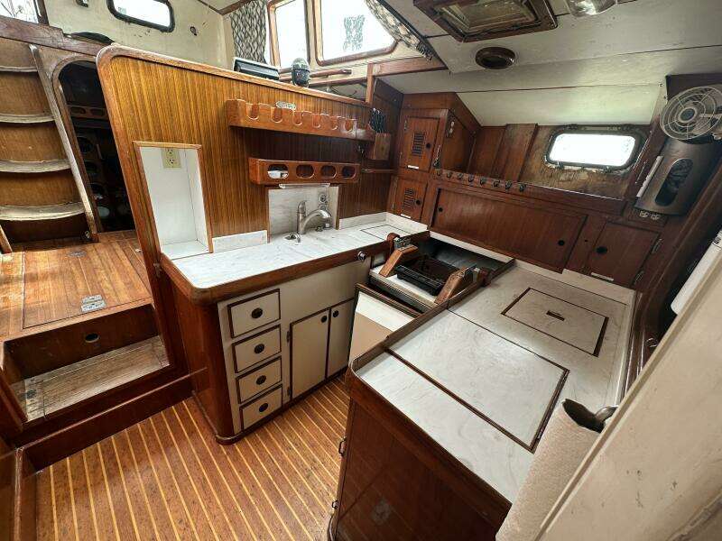 Big Adventure 46ft Oceanic Yacht For Sale
