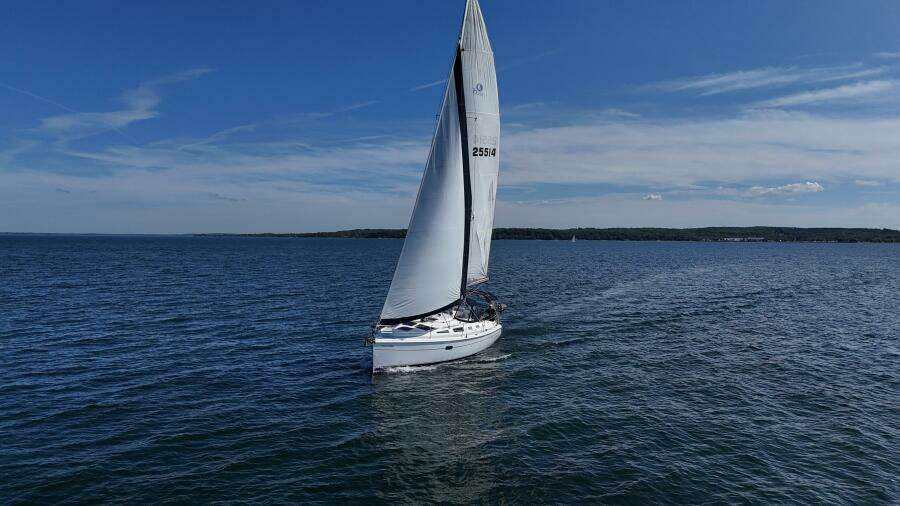 Monarch 35ft Hunter Yacht For Sale