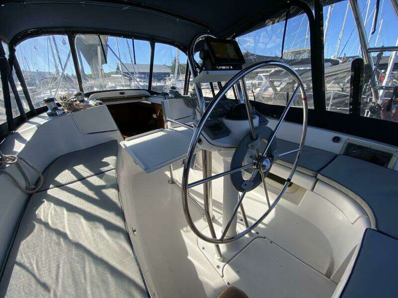 Monarch 35ft Hunter Yacht For Sale