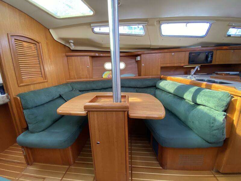 Monarch 35ft Hunter Yacht For Sale