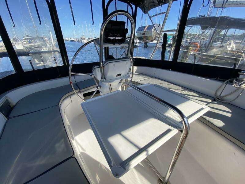 Monarch 35ft Hunter Yacht For Sale