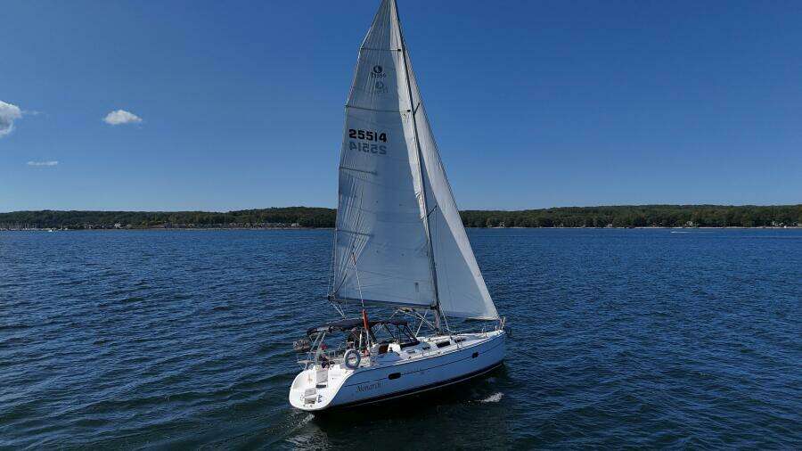 Monarch 35ft Hunter Yacht For Sale