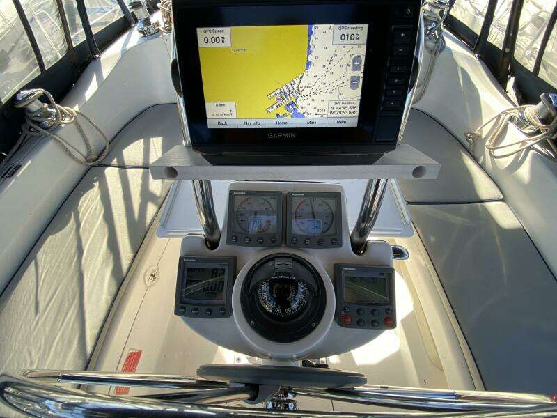 Monarch 35ft Hunter Yacht For Sale
