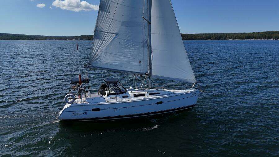 Monarch 35ft Hunter Yacht For Sale