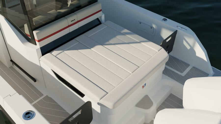 Relax Aft Cockpit Option