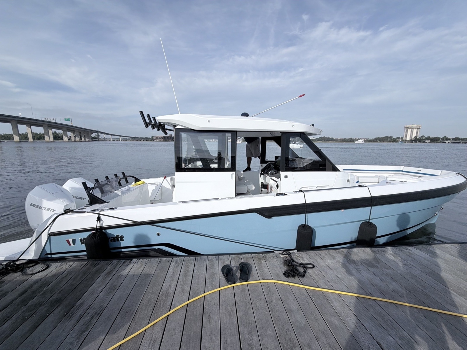 2027 Wellcraft Explorer