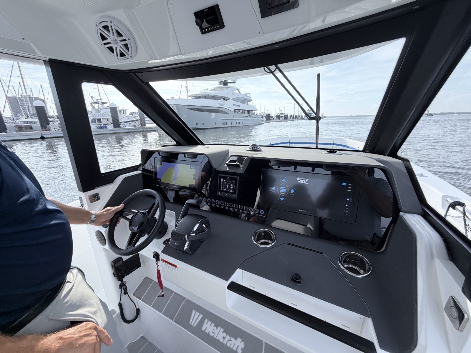 2027 Wellcraft Explorer