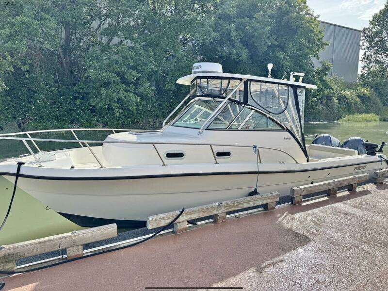 28ft Pursuit Yacht For Sale